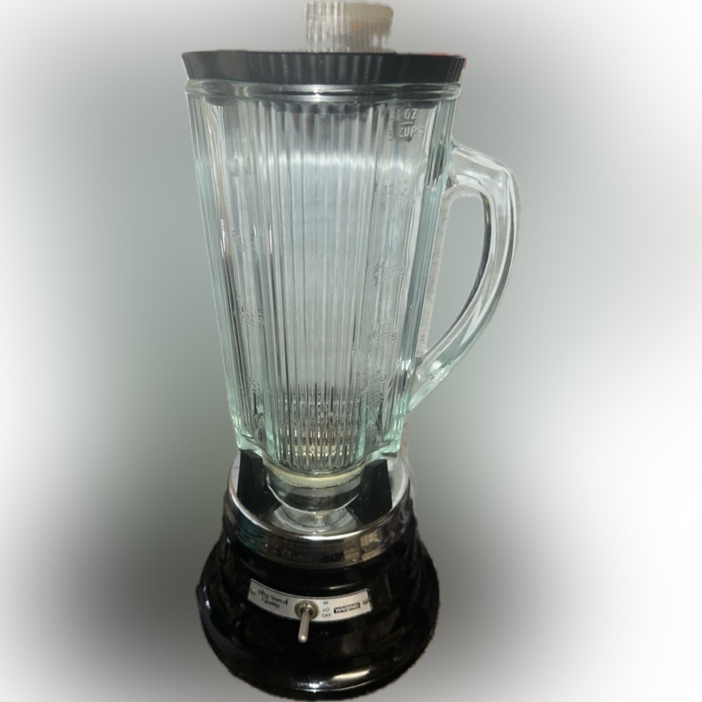 Waring 1987 vintage Clear Glass Bartender’s Blender with Black Base ‼️read